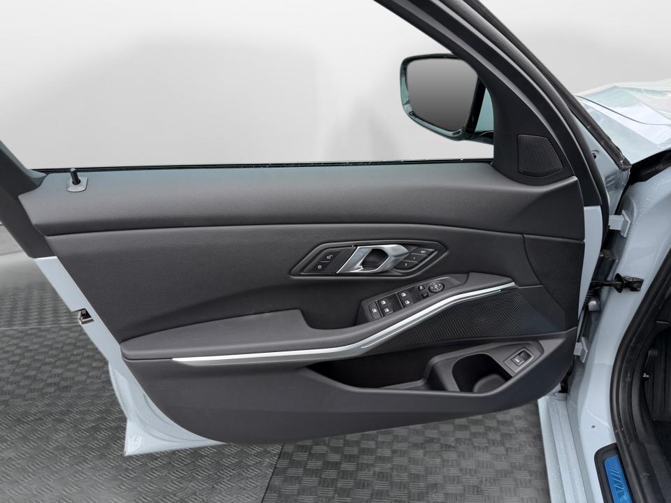 2026 BMW 330i 330i NA xDrive