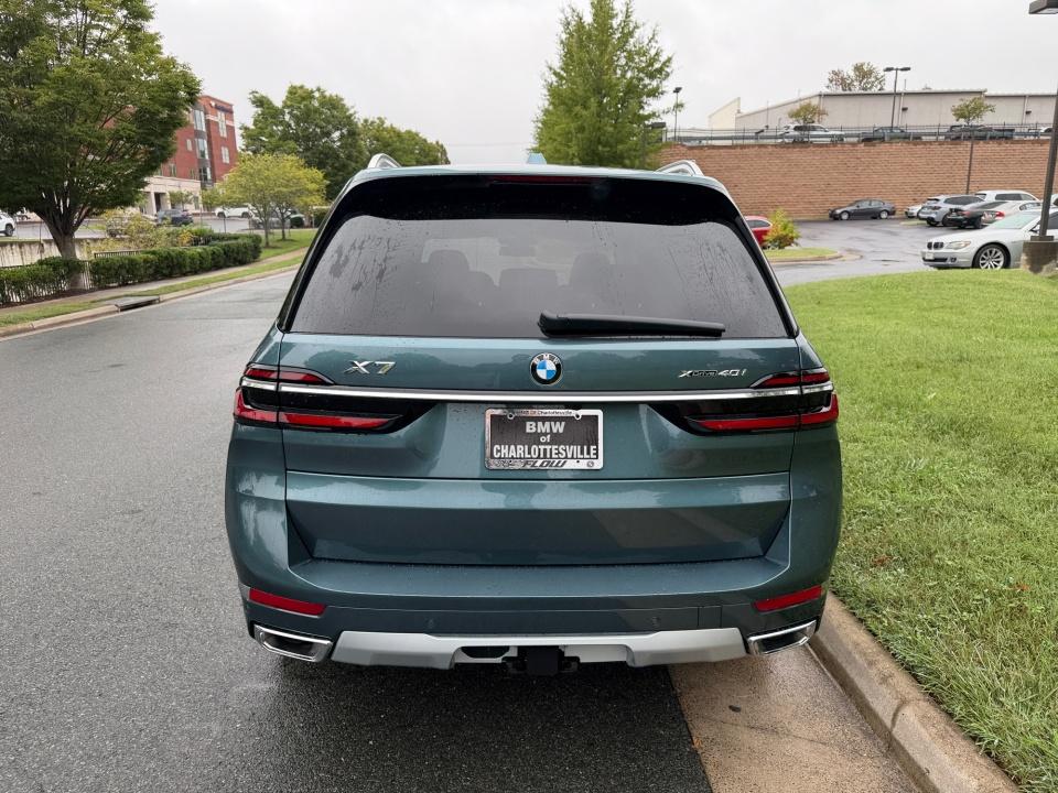 2027 BMW X7 xDrive40i