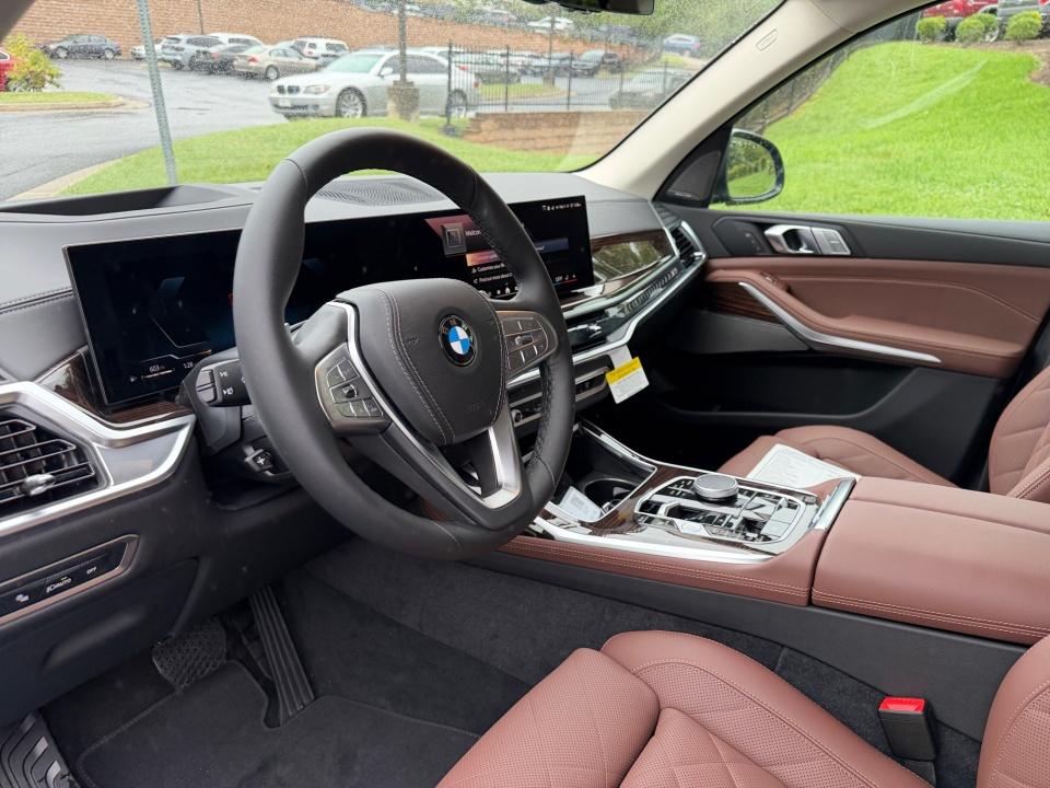 2027 BMW X7 xDrive40i
