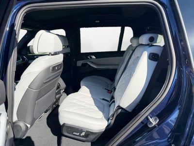 2027 BMW X7 xDrive40i
