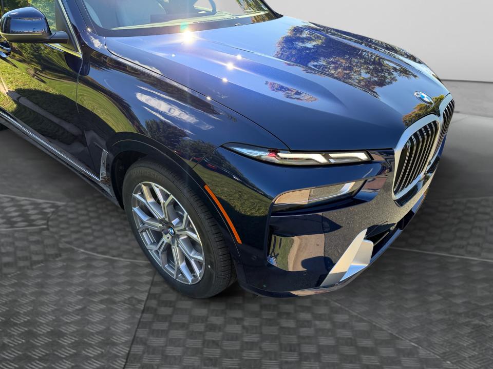 2027 BMW X7 xDrive40i
