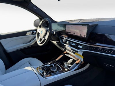 2027 BMW X7 xDrive40i