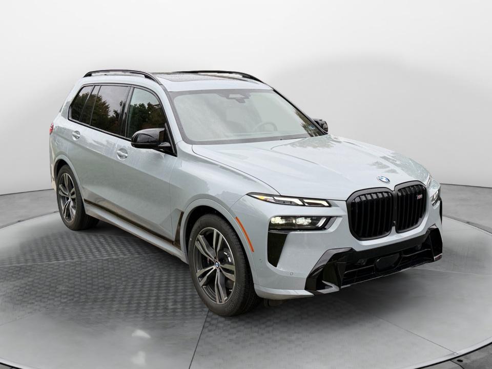 2027 BMW X7 M60i