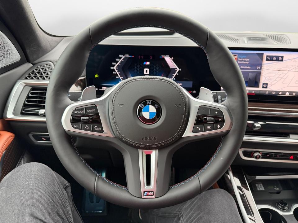 2027 BMW X7 M60i