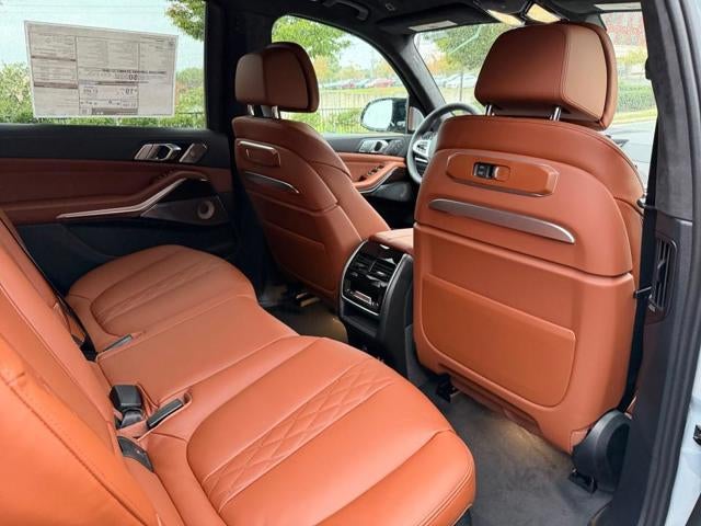 2027 BMW X7 M60i
