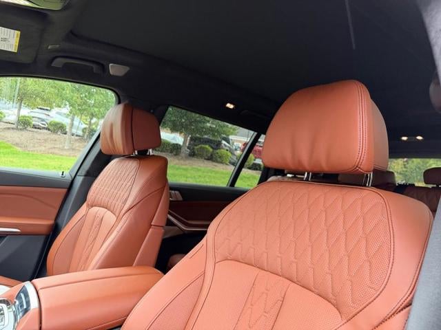 2027 BMW X7 M60i
