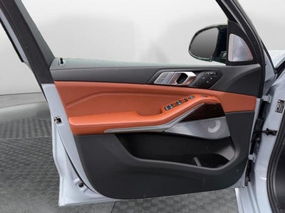 2027 BMW X7 M60i
