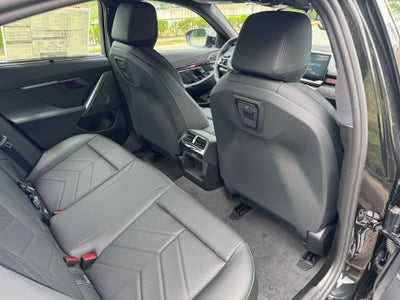 2027 BMW 550e 550e xDrive