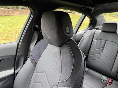 2027 BMW 550e 550e xDrive