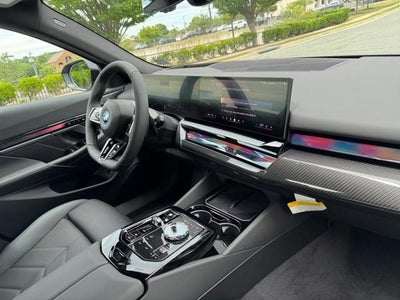 2027 BMW 550e 550e xDrive