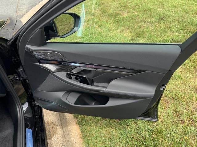 2027 BMW 550e 550e xDrive