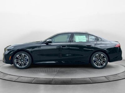 2027 BMW 550e 550e xDrive