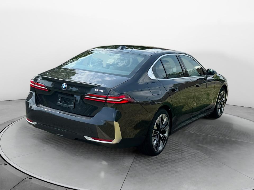 2027 BMW 5 Series 530i xDrive