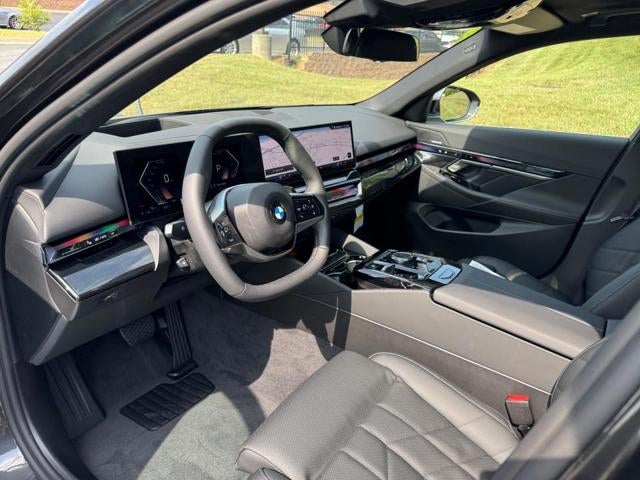 2027 BMW 530i 530i xDrive