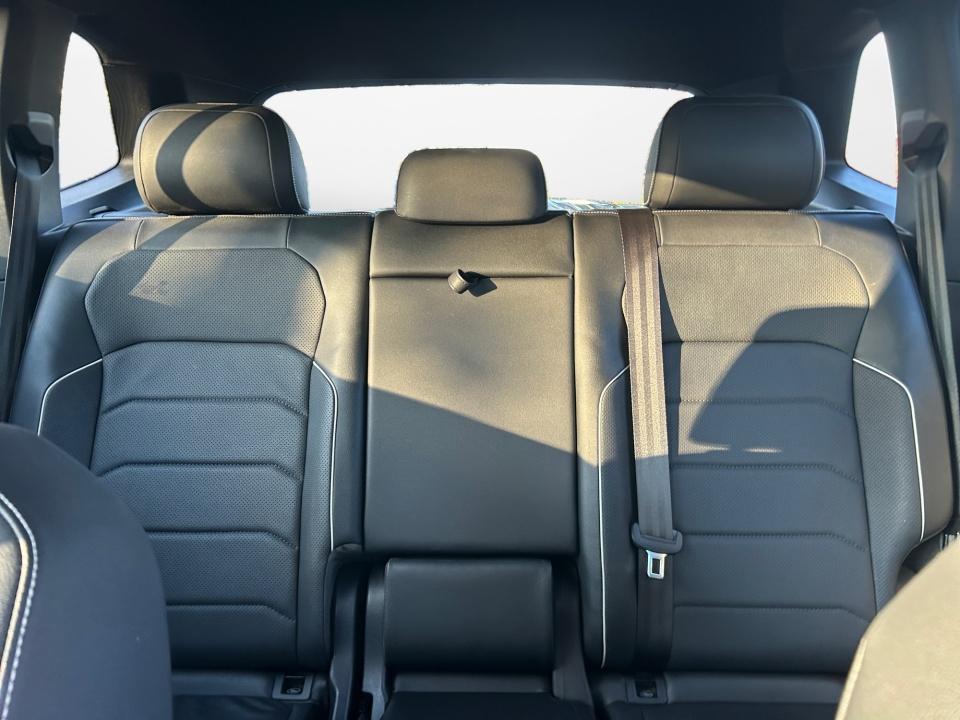 2023 Volkswagen Tiguan SEL R-Line