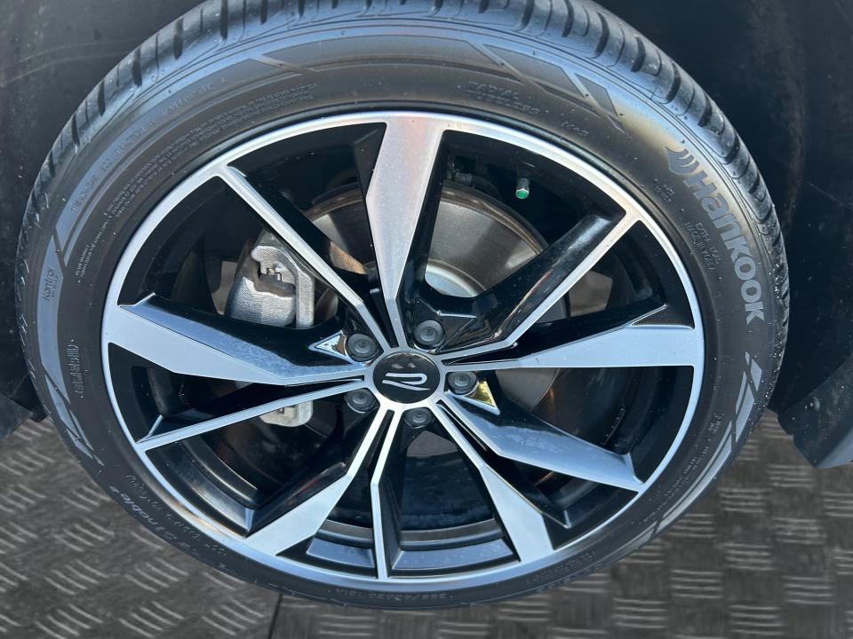 2023 Volkswagen Tiguan SEL R-Line