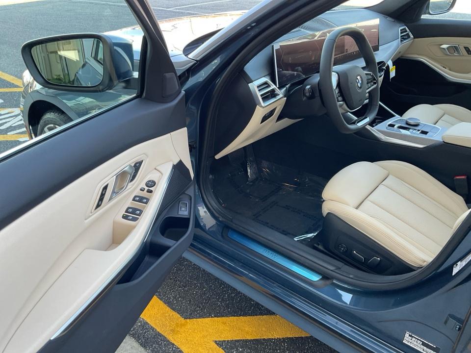 2026 BMW 330i 330i