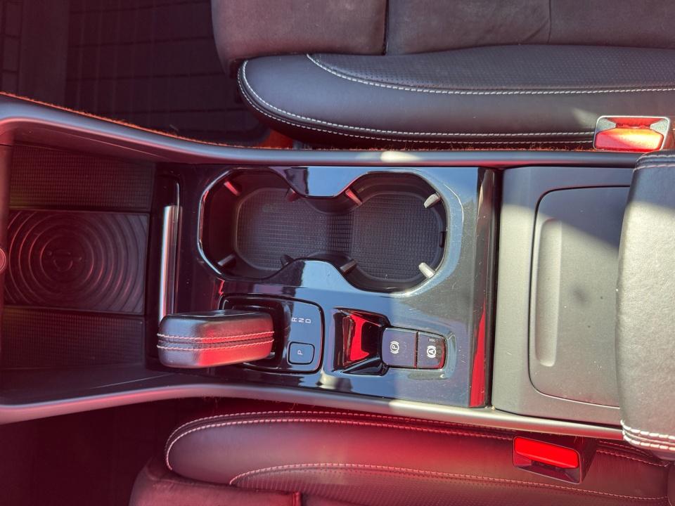 2019 Volvo XC40 R-Design