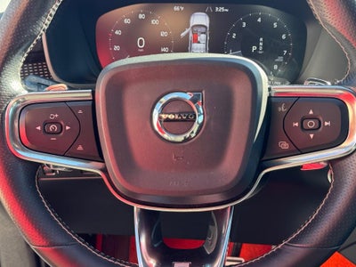 2019 Volvo XC40 R-Design
