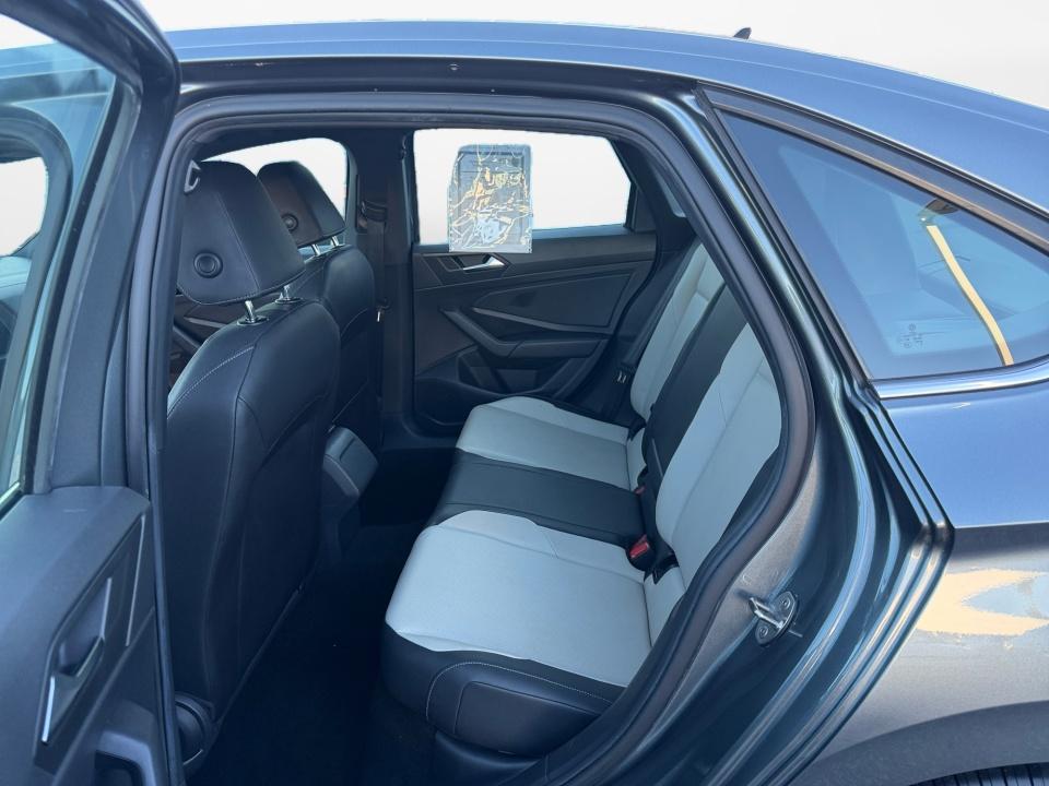 2019 Volkswagen Jetta R-Line